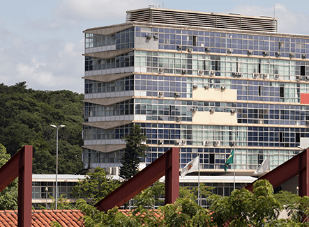 Reitoria vista do terceiro andar do ICEX. Foto: Lucas Braga/UFMG