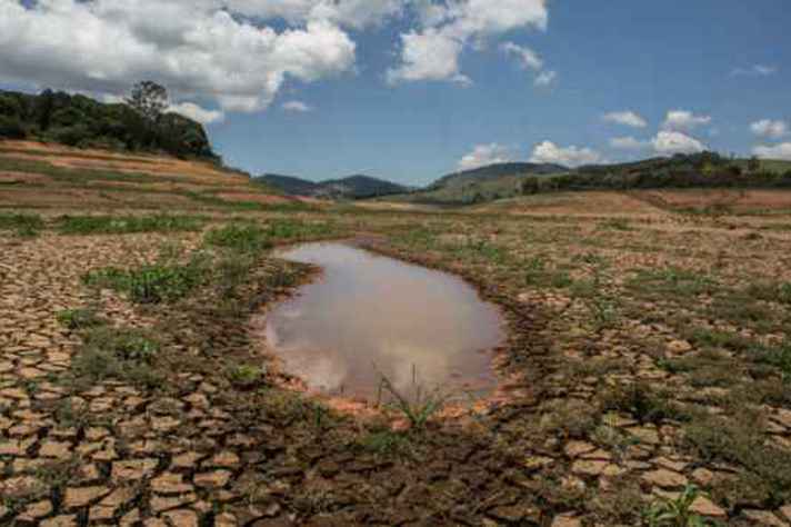 Uma das regiões mais vulneráveis do país, o Vale do Jequitinhonha sofre constantemente com os períodos de seca
