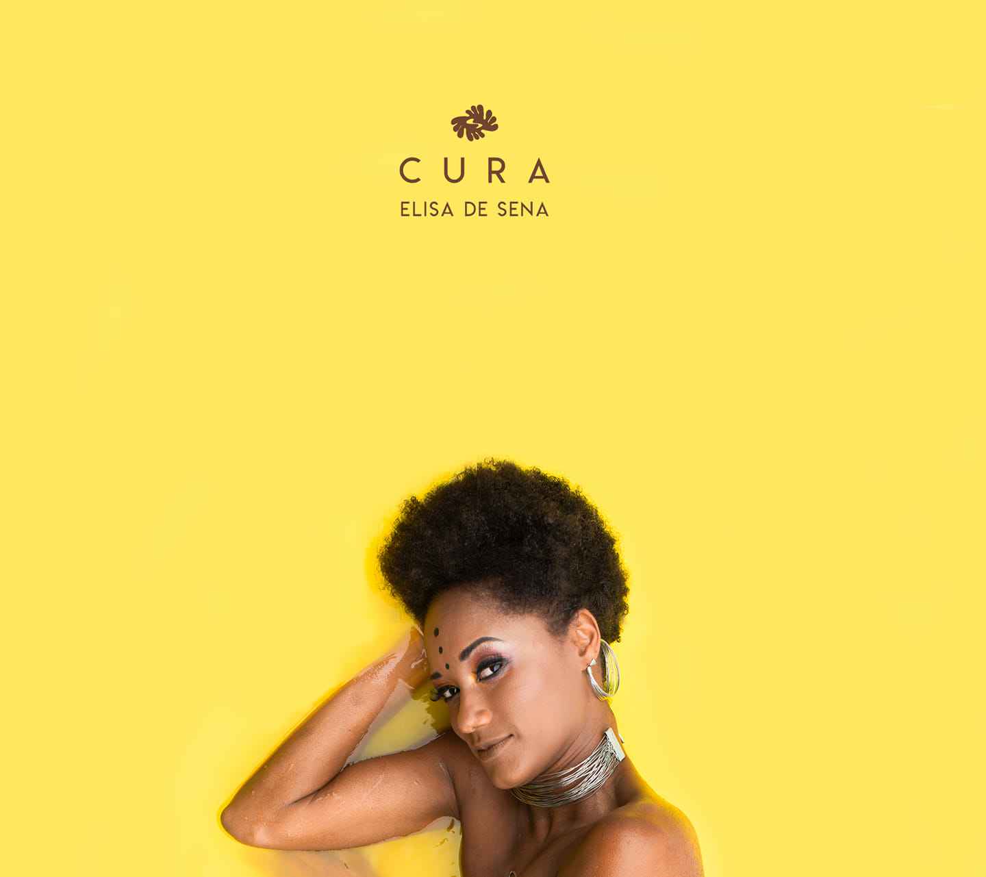 Elisa de Sena estreia em álbum solo Cura