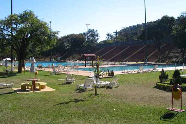 Piscinas no Centro Esportivo Universitário, uma das sedes do projeto