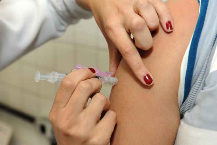 Cerca de três mil doses da vacina já foram aplicadas no campus Pampulha
