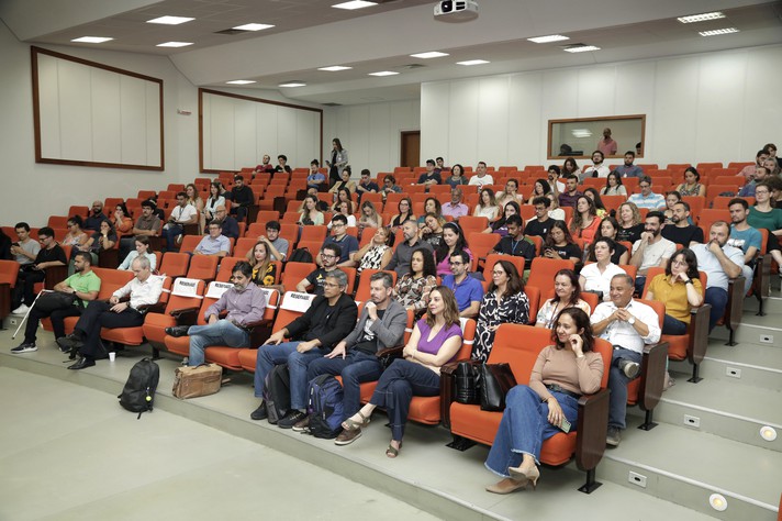Alunos, professores e servidores da Universidade interessados no empreendedorismo participaram do evento de pré-lançamento do edital, realizado no início do mês