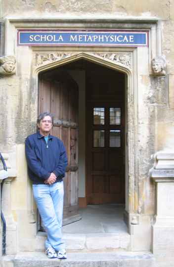 Ivan Domingues na Bodlein Library, da Universidade de Oxford, em 2007, durante residência de pós-doutorado