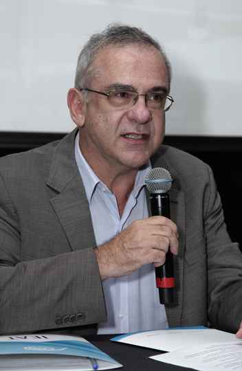 Professor Estevam Barbosa de Las Casas