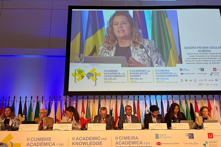 Sandra Goulart Almeida debateu com dirigentes universitários da União Europeia, América Latina e Caribe