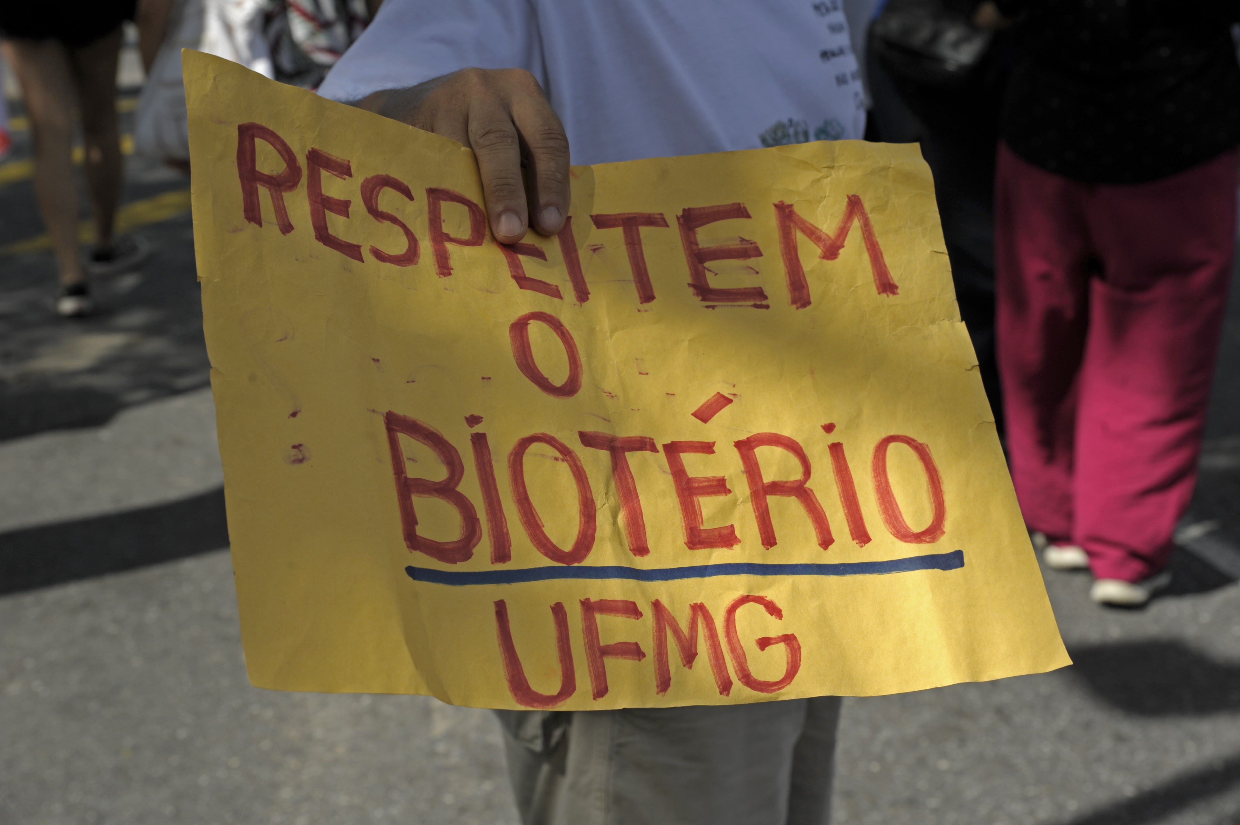 Os riscos para os animais produzidos no Biotério Central da UFMG foram lembrados no protesto