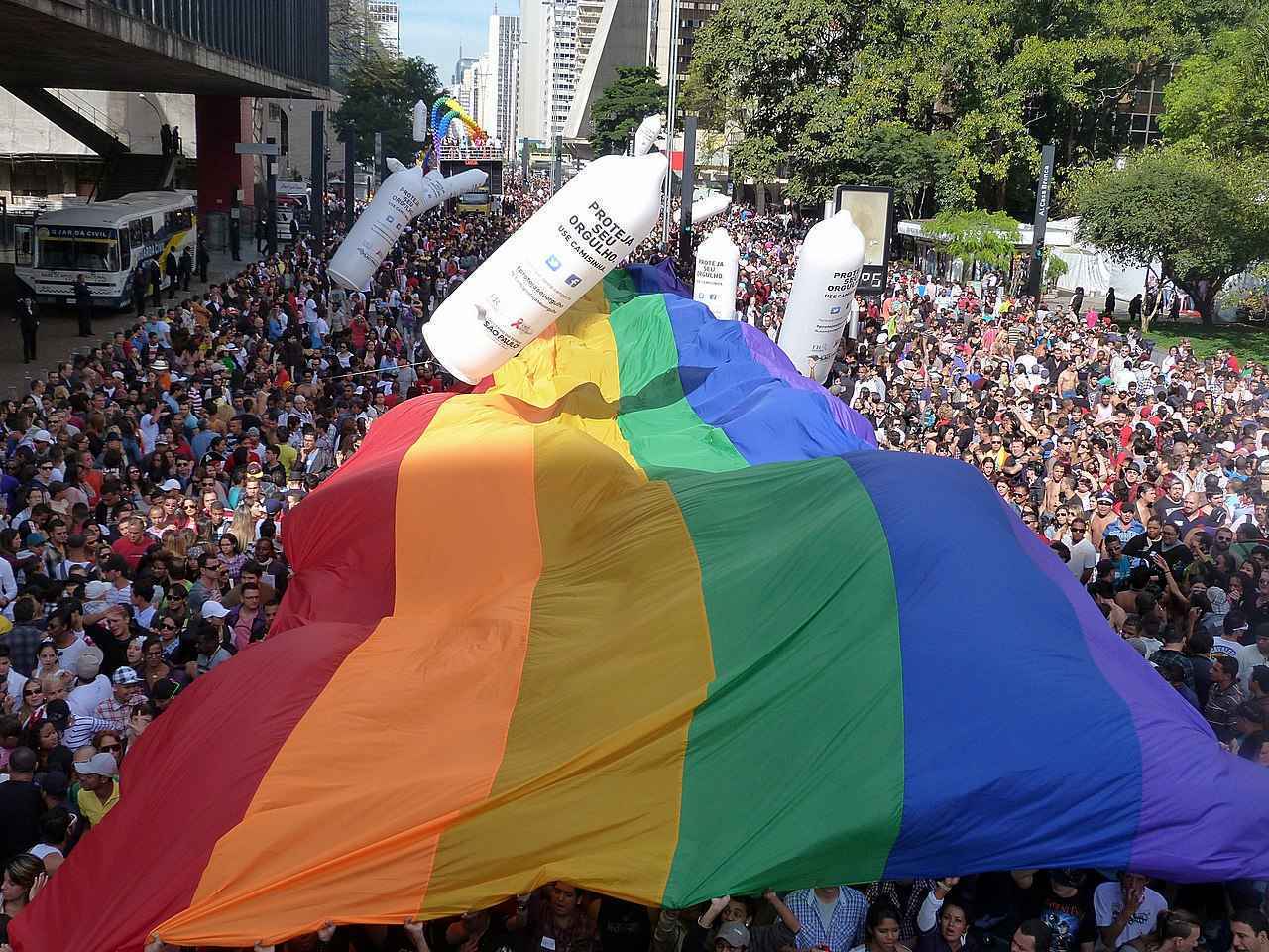 Parada do Orgulho LGBTQIA+, em São Paulo, em 2012