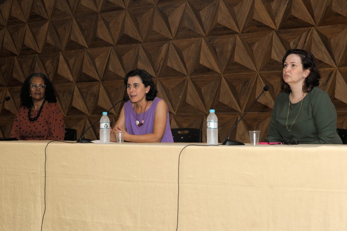 Vanessa Miranda, Maria José Flores e Roberta Guimarães