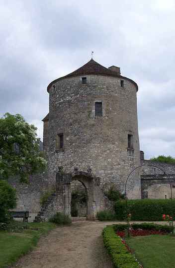 Torre de Montaigne, no departamento francês de Dordogne, abrigou a biblioteca onde o filósofo escreveu o clássico 'Ensaios'