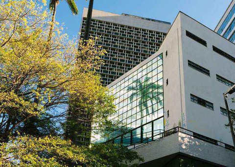 A Faculdade de Direito e Ciências do Estado fica na avenida João Pinheiro, 100