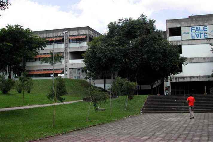 Prédio da Faculdade de Letras, no Campus Pampulha