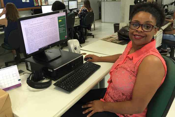 Francine de Souza Andrade analisou uma plataforma virtual de correção da redação do Enem