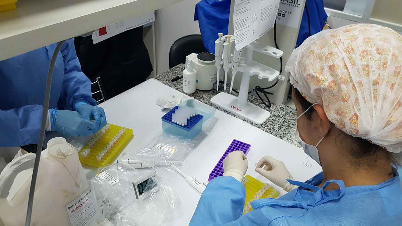 Uma das instalações da UFMG que estão na linha de frente do combate à covid-19, o CT-Vacinas manteve atuação presencial