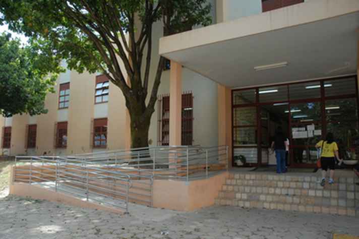 Prédio do Coltec, localizado no campus Pampulha
