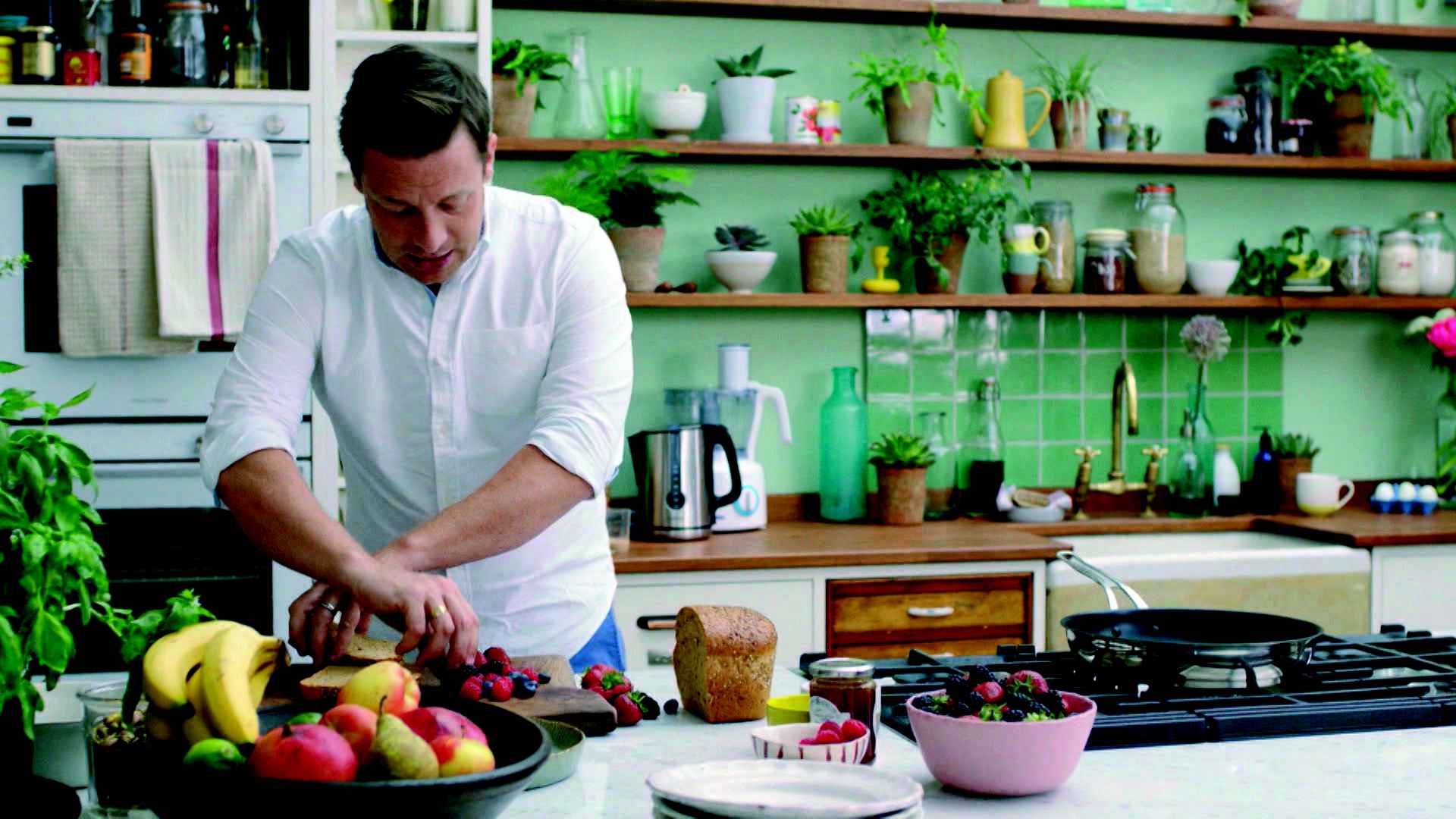 O chef de cozinha britânico Jamie Oliver na série 'O segredo da alimentação', exibida pelo canal GNT
