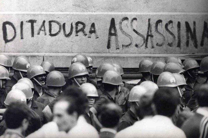Manifestação no Rio de Janeiro, em 1968, contra a ditadura militar