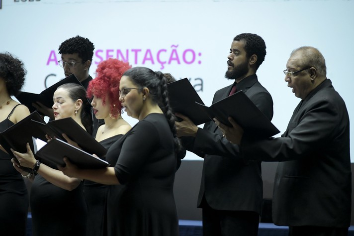 Foto: Jebs Lima | UFMG Apresentação cultural durante a abertura da Semana do Servidor