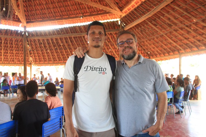 Fernando Jayme (à direita) e Edmar Xakriabá: