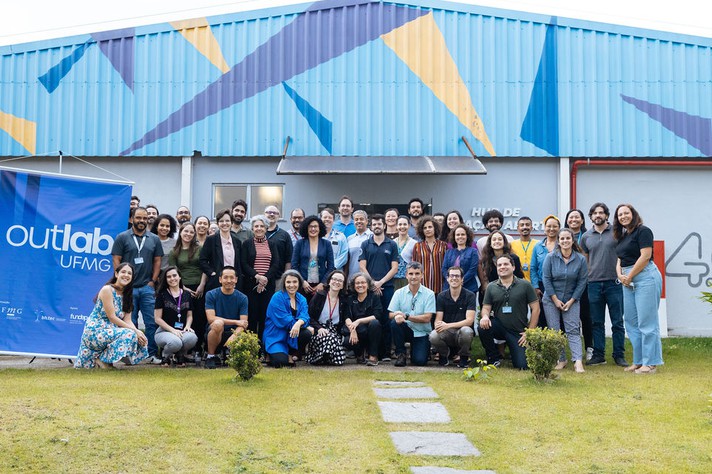 Participantes do Outlab 2023 em visita ao hub de inovação da Fiemg