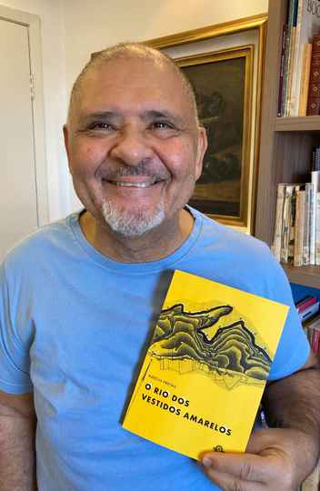 Marcus Freitas é belo-horizontino e escreveu 'O Rio dos Vestidos Amarelos' entre os anos de 2013 e 2017.