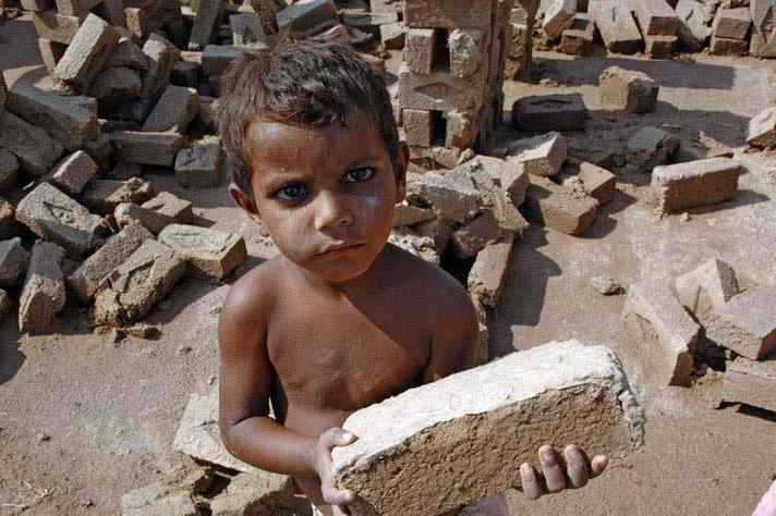 152 milhões de crianças entre 5 e 17 anos foram submetidas ao trabalho infantil no mundo, diz OIT