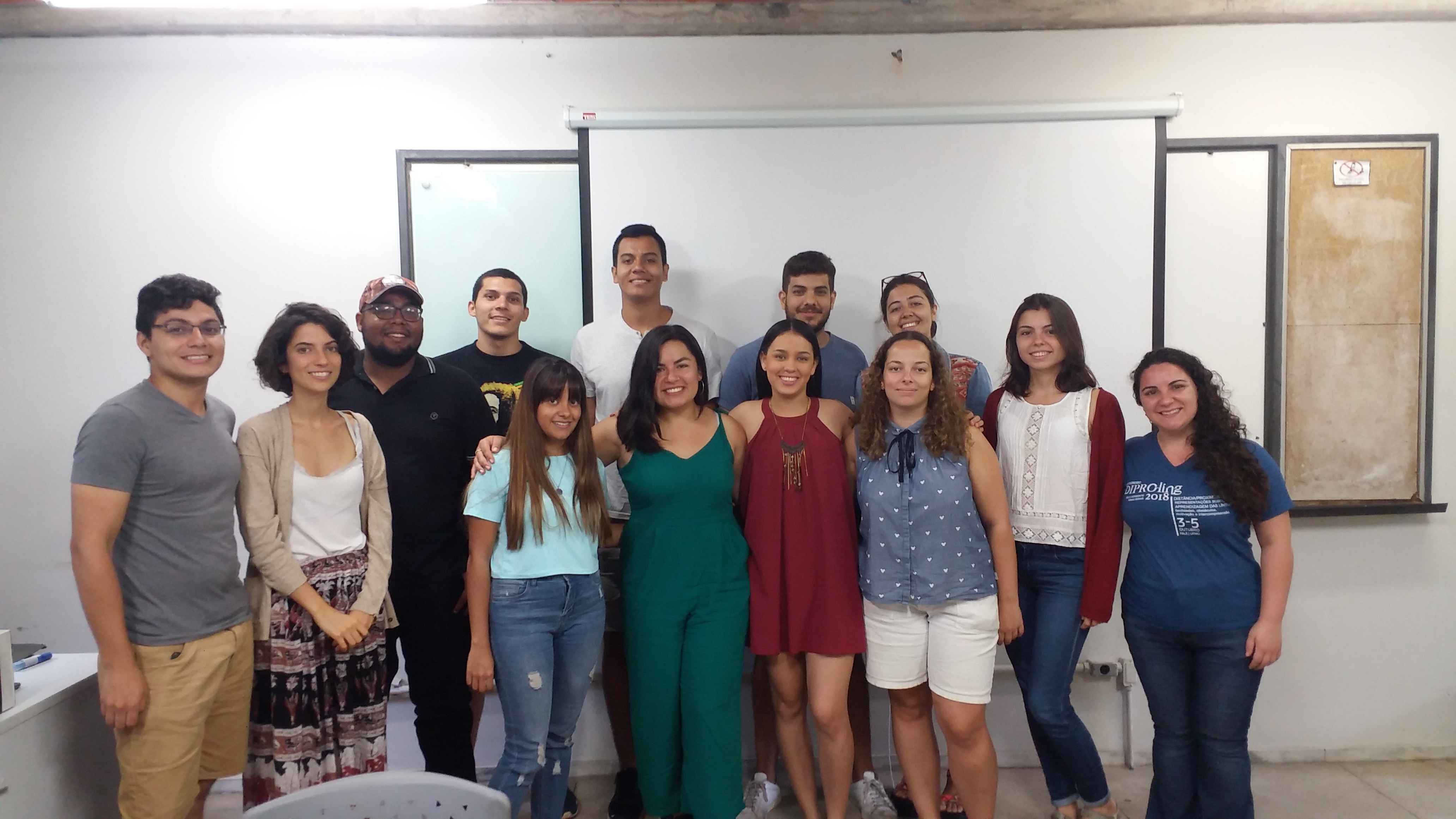 Turma de alunos estrangeiros do curso de português como língua adicional