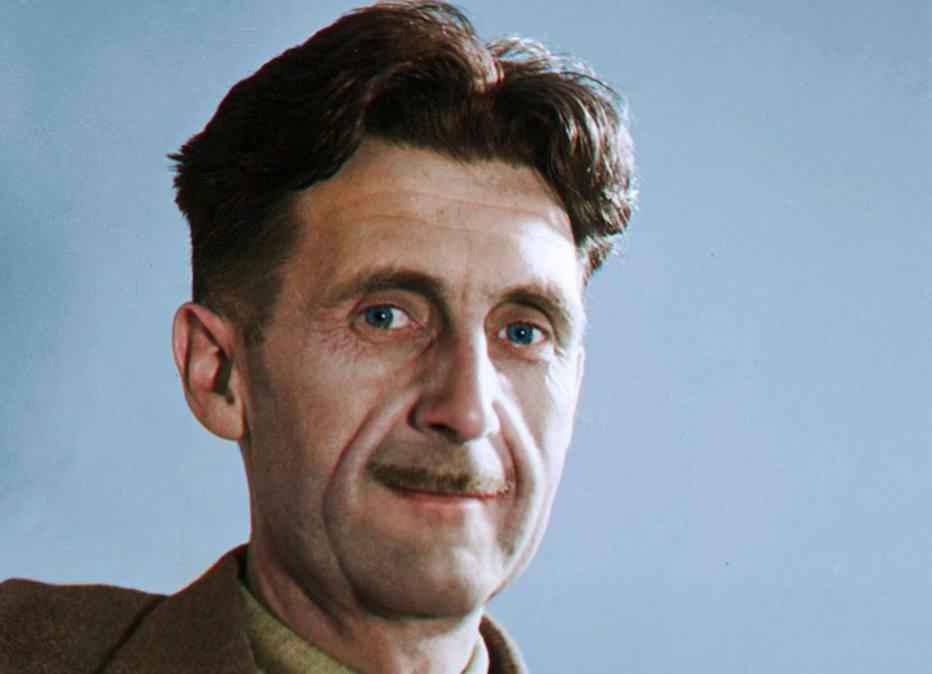 O escritor George Orwell em foto colorizada.