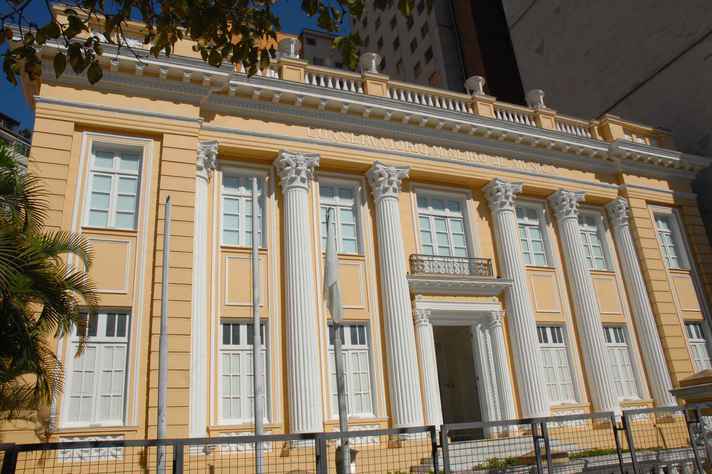 Prédio na Av. Afonso Pena abrigou Conservatório Mineiro de Música, rebatizado como Escola de Música da UFMG