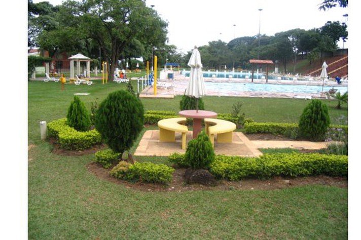 Área da piscina, no Centro Esportivo Universitário (CEU)