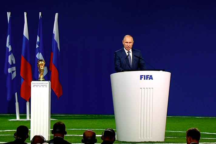 Na imagem, o presidente Vladimir Putin durante Congresso da Fifa
