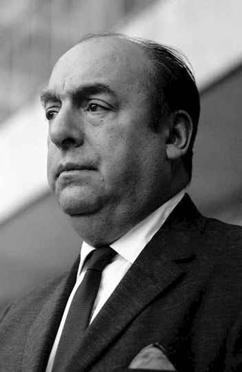 Pablo Neruda, em 1963