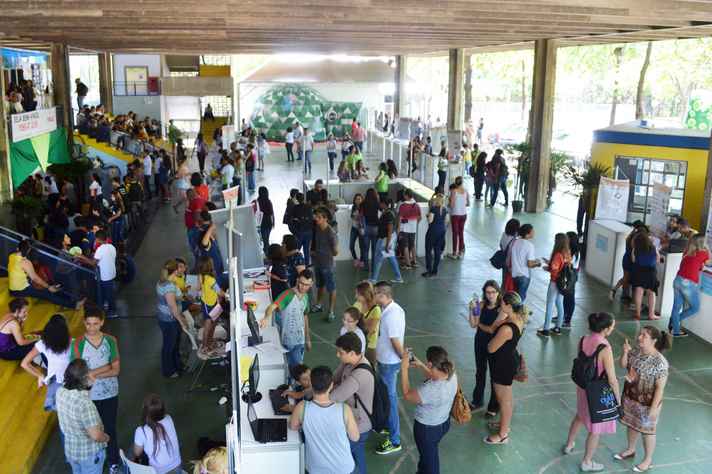 Feira foi realizada no Coltec, durante a Semana Nacional de Ciência e Tecnologia