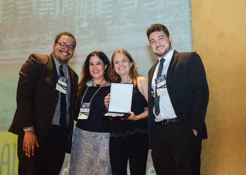 Equipe do Ecolab na solenidade de premiação: Diego Lopes, Maria Duarte e Davyston Pedersoli