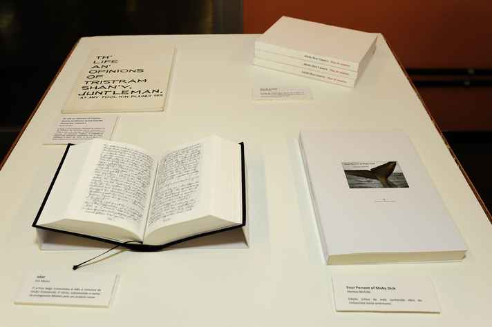 Mostra de livros de artistas na Biblioteca Universitária realizada em 2014