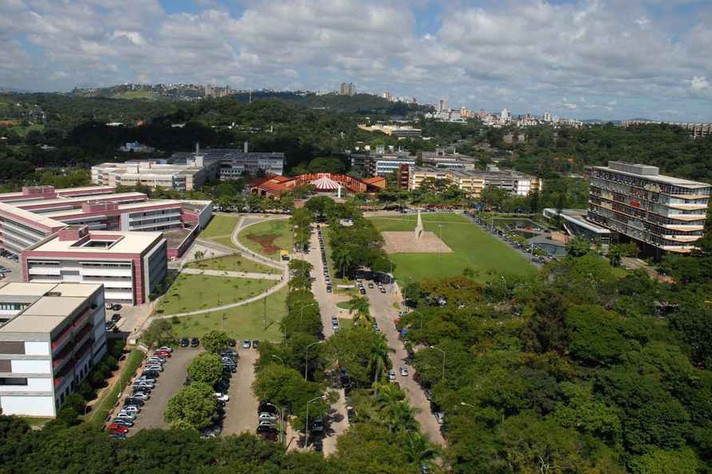 Vista aérea do campus Pampulha, onde estão concentradas a maioria das atividades da UFMG