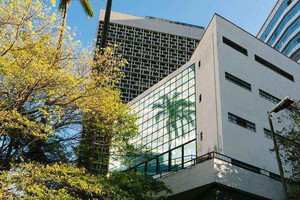 Faculdade de Direito da UFMG promove ato em favor da democracia, Política