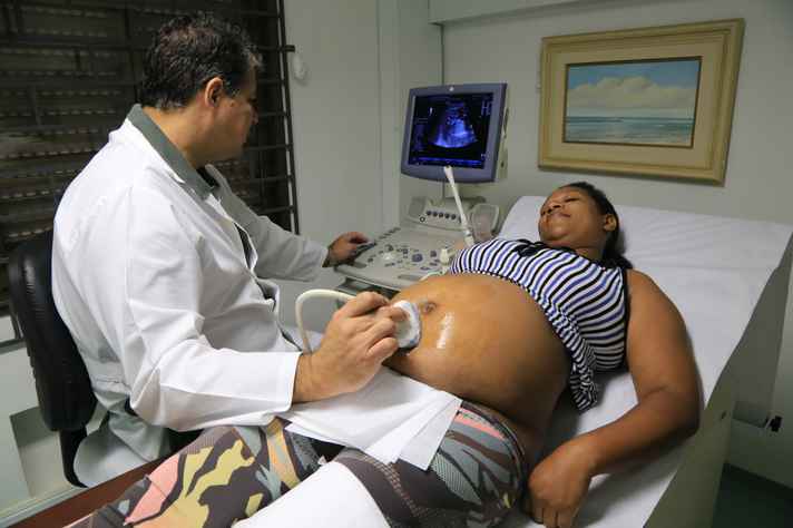 Alguns países têm incluído as mulheres grávidas no grupo de maior vulnerabilidade