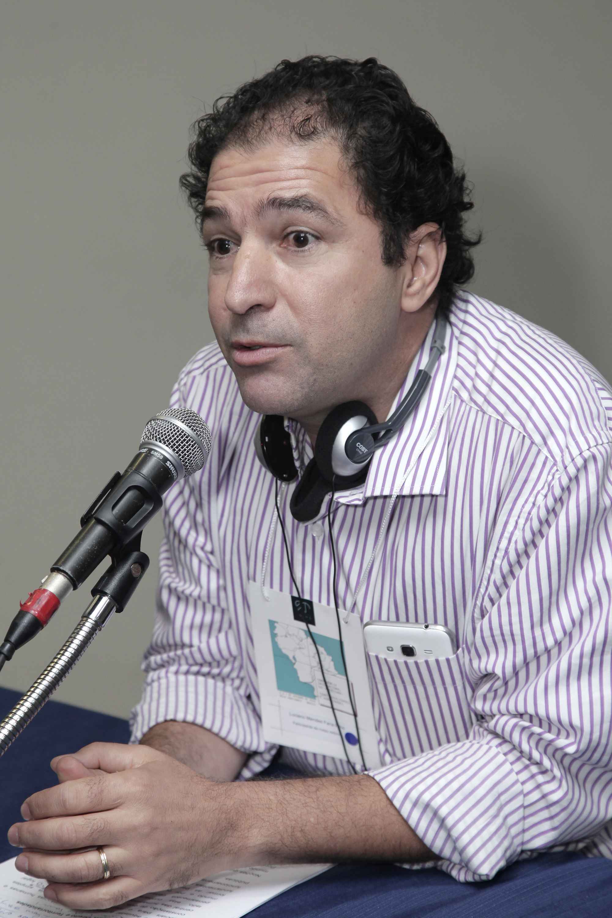 Luciano Mendes, professor da FaE