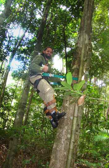 Danilo Neves em trabalho de campo na Floresta Nacional de Caxiuanã, na Amazônia paraense