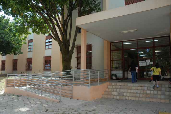 Entrada do Coltec, no campus Pampulha
