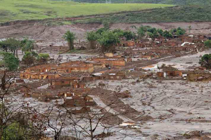 O processo de reparação dos atingidos pelo rompimento da barragem de Fundão é um dos casos monitorados pela Clínica de Direitos Humanos da UFMG