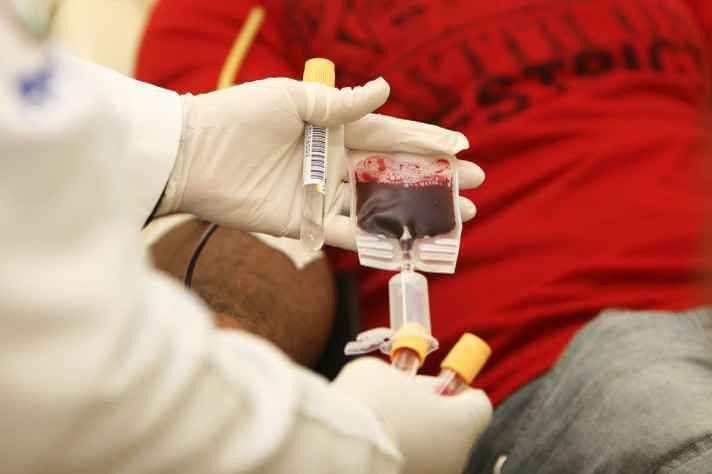 Um doador de sangue pode salvar até quatro vidas de acordo com o Ministério da Saúde