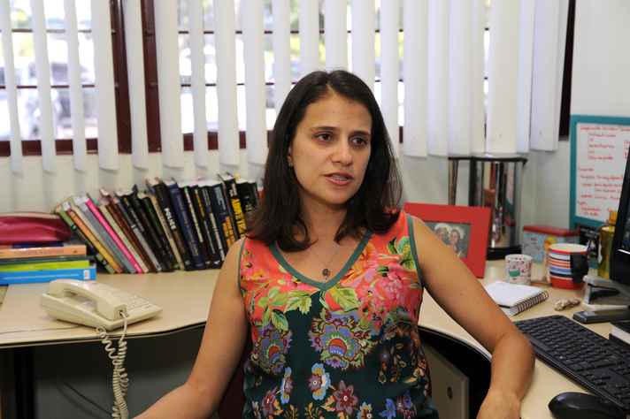 Ludmila Ribeiro: famílias se mudam com os presos, o que favorece o fortalecimento do PCC na região metropolitana de BH