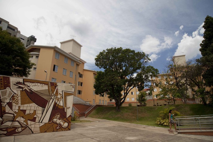 Prédio da Moradia Universitária no bairro Ouro Preto, um dos pilares da assistência estudantil da UFMG