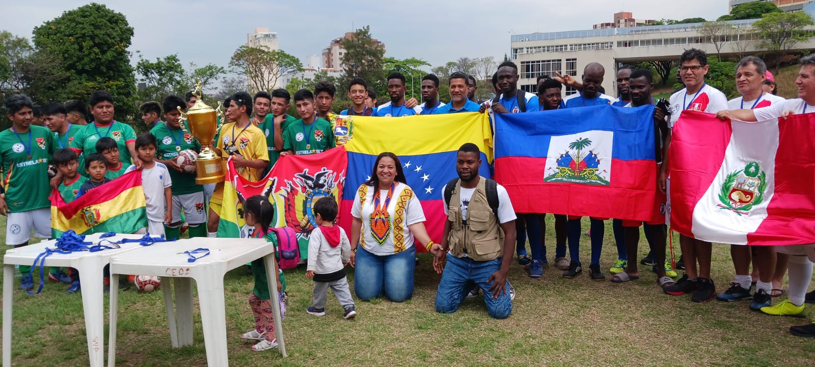 Migrantes em Minas Gerais se reúnem para atividades como torneios esportivos