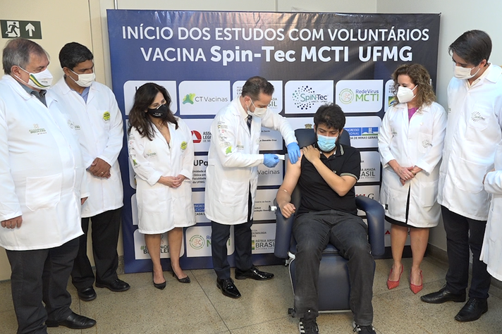 João Vítor Carvalho recebeu a primeira dose dos testes clínicos da SpiN-TEC
