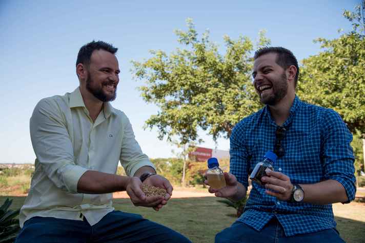 Nem só de trabalho rural será feito O campo no campus: Rodolpho Tinini e Gustavo Leal darão oficina sobre produção de cerveja artesanal