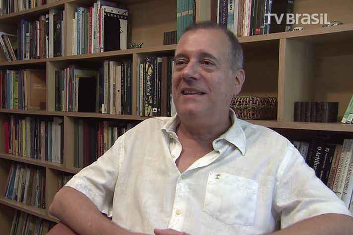 Escritor Paulo Henriques Britto é também tradutor e professor da PUC Rio