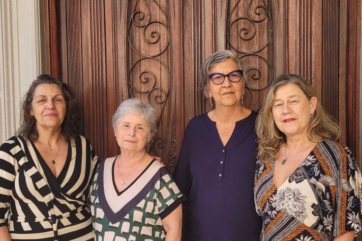 Beth, Lúcia, Sônia e Thais: