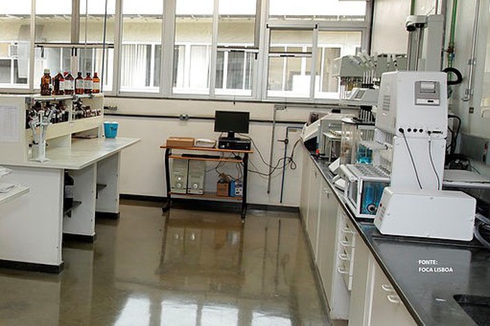 Alguns laboratórios instalados no campus Pampulha têm atividades nos feriados